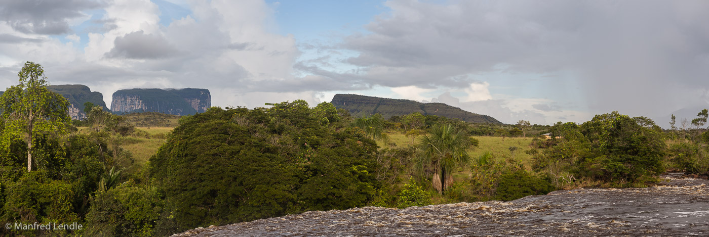 2016_Venezuela_5D-9048-Pano.jpg