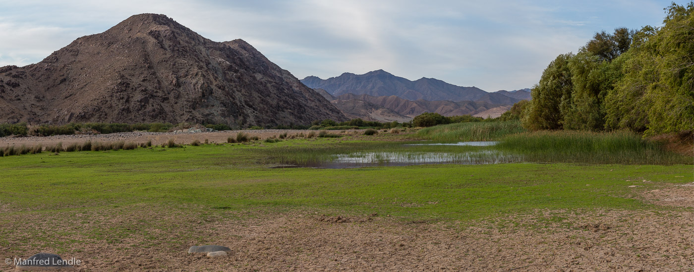 2018_Kalahari_5D-3842-Pano.jpg