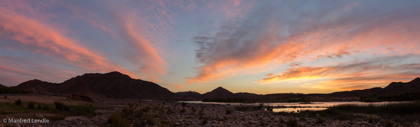 2018_Kalahari_5D-3984-Pano.jpg